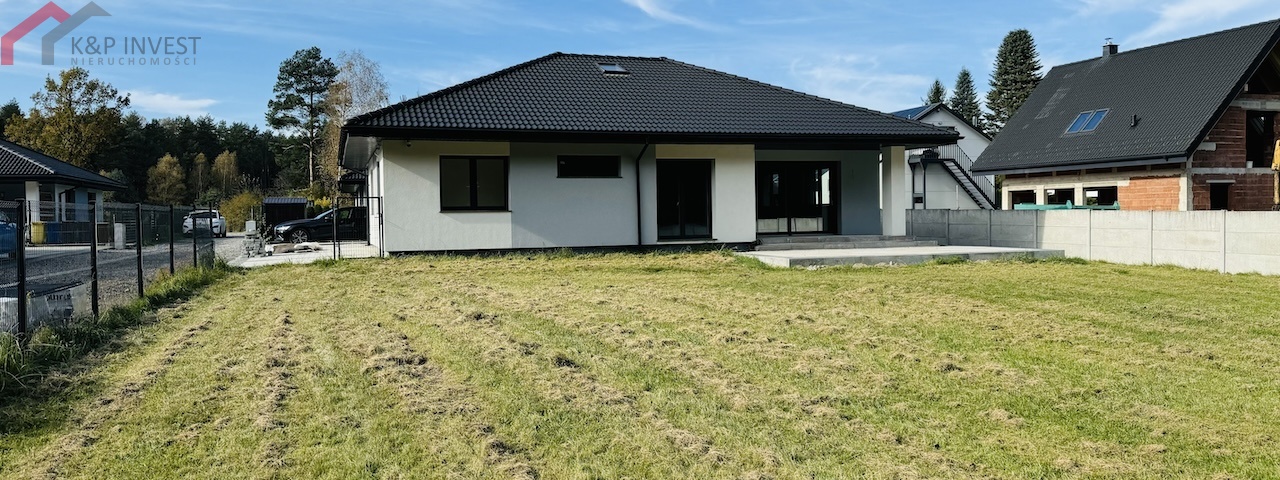 Tarnowskie Góry, śląskie, 3 Bedrooms Bedrooms, 4 Rooms Rooms,2 BathroomsBathrooms,Dom,Sprzedaż,1988
