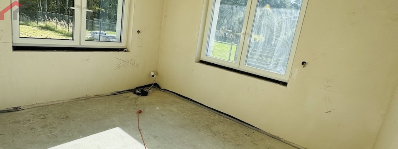 Tarnowskie Góry, śląskie, 3 Bedrooms Bedrooms, 4 Rooms Rooms,2 BathroomsBathrooms,Dom,Sprzedaż,1988