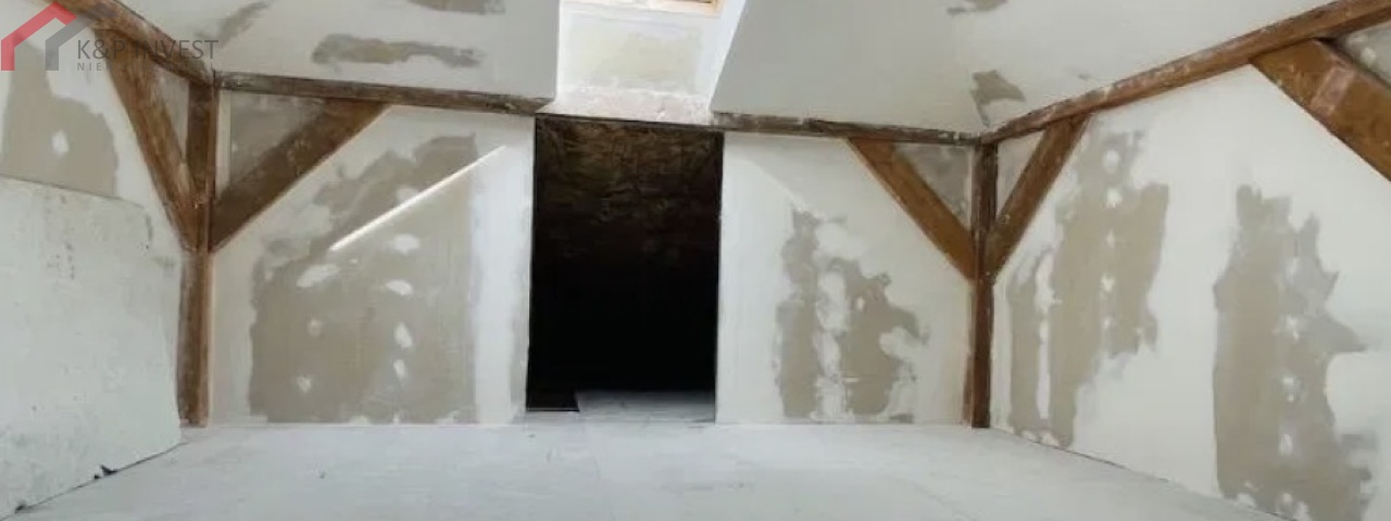 Tarnowskie Góry, śląskie, 3 Bedrooms Bedrooms, 4 Rooms Rooms,2 BathroomsBathrooms,Dom,Sprzedaż,1988