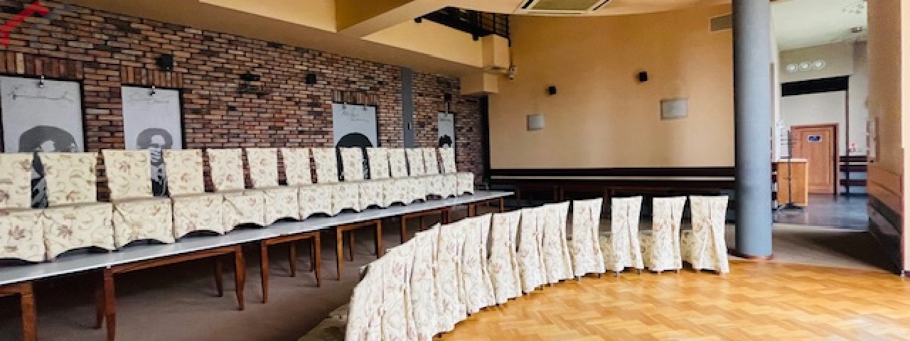 Świętochłowice, śląskie, 8 Rooms Rooms,6 BathroomsBathrooms,Lokal/biuro,Sprzedaż,2300