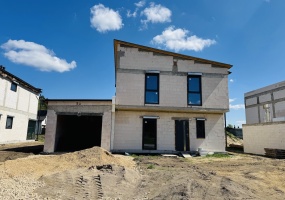 Tarnowskie Góry, śląskie, 5 Bedrooms Bedrooms, 5 Rooms Rooms,2 BathroomsBathrooms,Dom,Sprzedaż,2474
