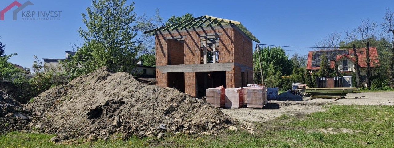 Katowice, śląskie, 4 Bedrooms Bedrooms, 5 Rooms Rooms,2 BathroomsBathrooms,Dom,Sprzedaż,2475