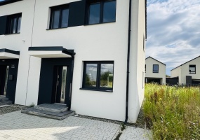 Bytom, śląskie, 3 Bedrooms Bedrooms, 4 Rooms Rooms,2 BathroomsBathrooms,Dom,Sprzedaż,2511