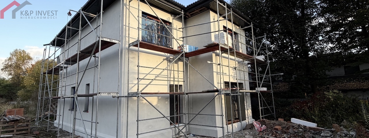 Katowice, śląskie, 4 Bedrooms Bedrooms, 5 Rooms Rooms,2 BathroomsBathrooms,Dom,Sprzedaż,2475