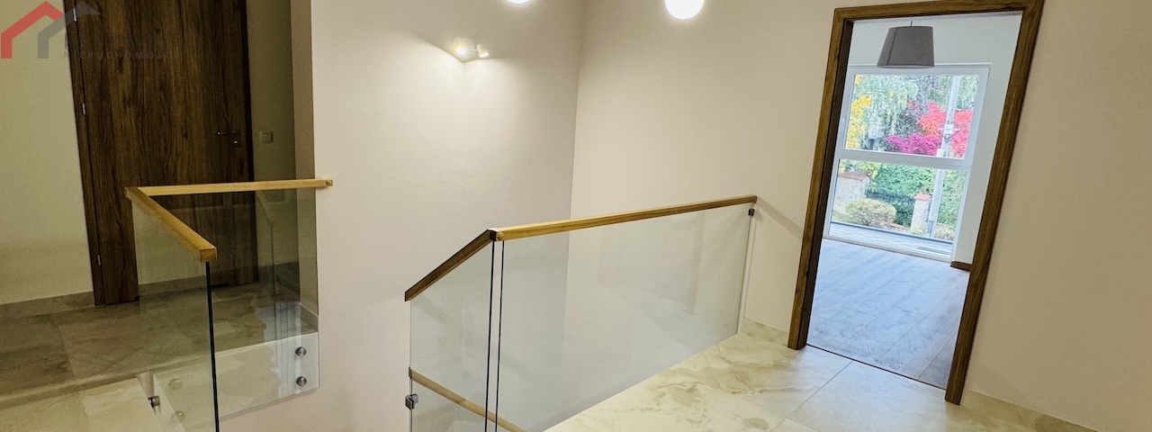Tarnowskie Góry, śląskie, 4 Bedrooms Bedrooms, 5 Rooms Rooms,2 BathroomsBathrooms,Dom,Wynajem,2515