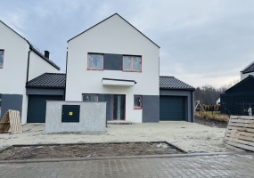 Siemianowice Śląskie, śląskie, 3 Bedrooms Bedrooms, 4 Rooms Rooms,2 BathroomsBathrooms,Dom,Sprzedaż,2578 Siemianowice Śląskie, śląskie, 3 Bedrooms Bedrooms, 4 Rooms Rooms,2 BathroomsBathrooms,Dom,Sprzedaż,2578