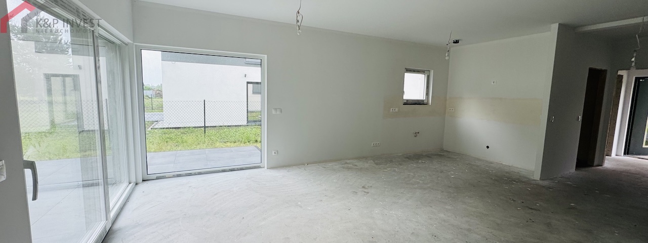 Tarnowskie Góry, śląskie, 5 Bedrooms Bedrooms, 6 Rooms Rooms,2 BathroomsBathrooms,Dom,Sprzedaż,2587