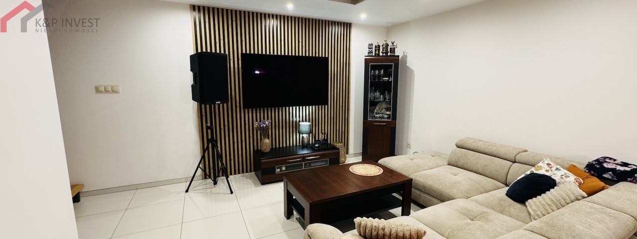 Radzionków, śląskie, 4 Bedrooms Bedrooms, 5 Rooms Rooms,1 BathroomBathrooms,Dom,Sprzedaż,2611