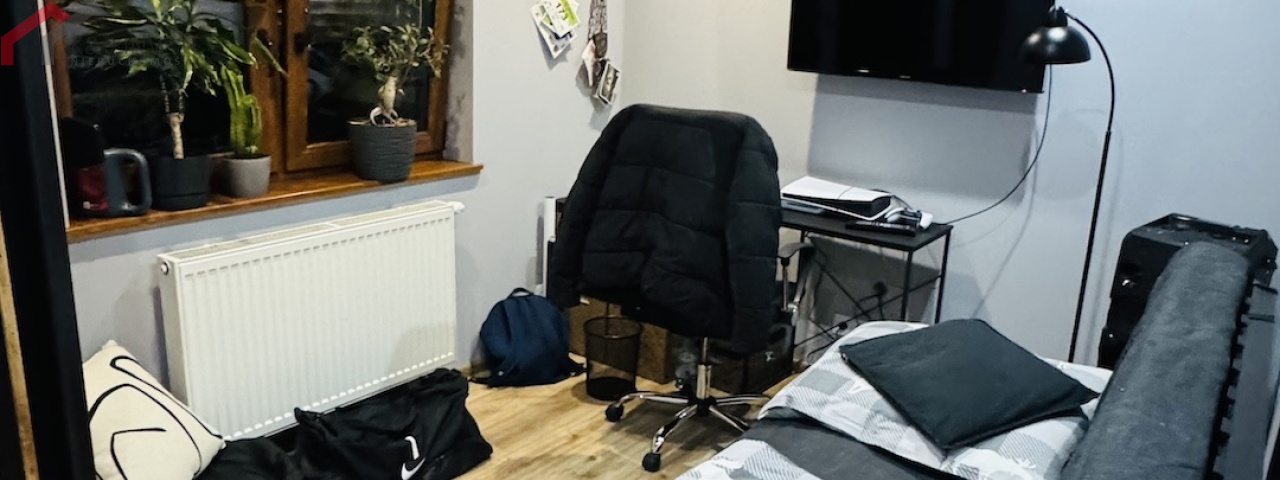 Radzionków, śląskie, 4 Bedrooms Bedrooms, 5 Rooms Rooms,1 BathroomBathrooms,Dom,Sprzedaż,2611