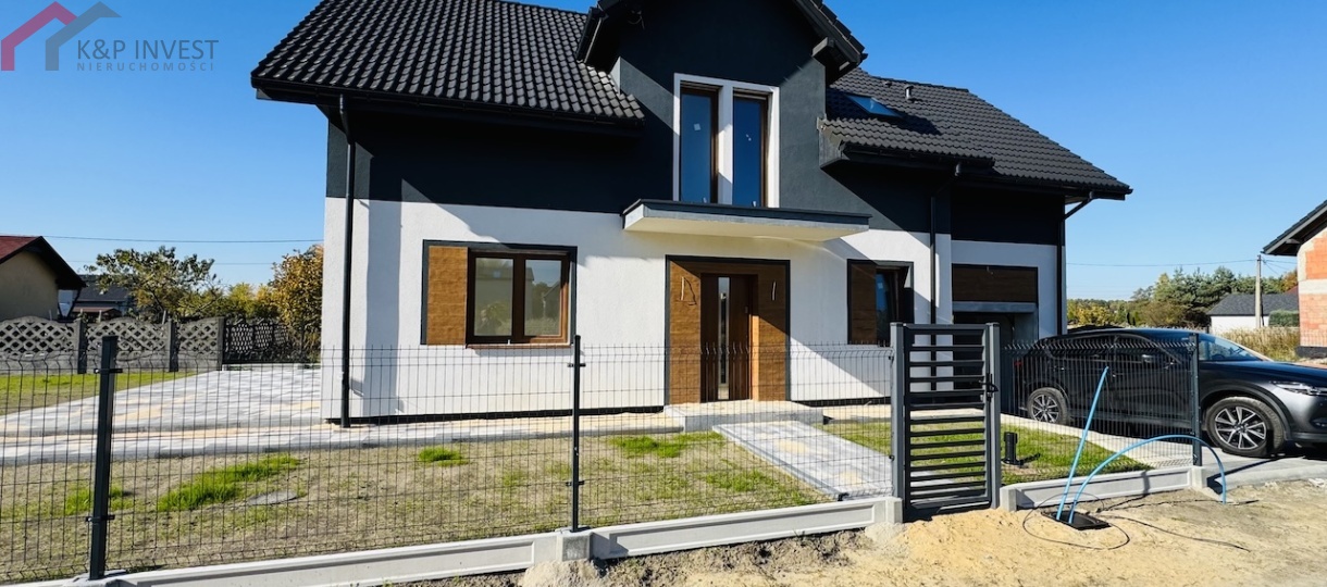 Tarnowskie Góry, śląskie, 3 Bedrooms Bedrooms, 4 Rooms Rooms,2 BathroomsBathrooms,Dom,Sprzedaż,2620