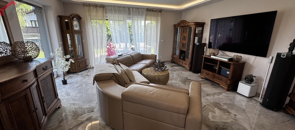 Tarnowskie Góry, śląskie, 4 Bedrooms Bedrooms, 5 Rooms Rooms,2 BathroomsBathrooms,Dom,Wynajem,2635