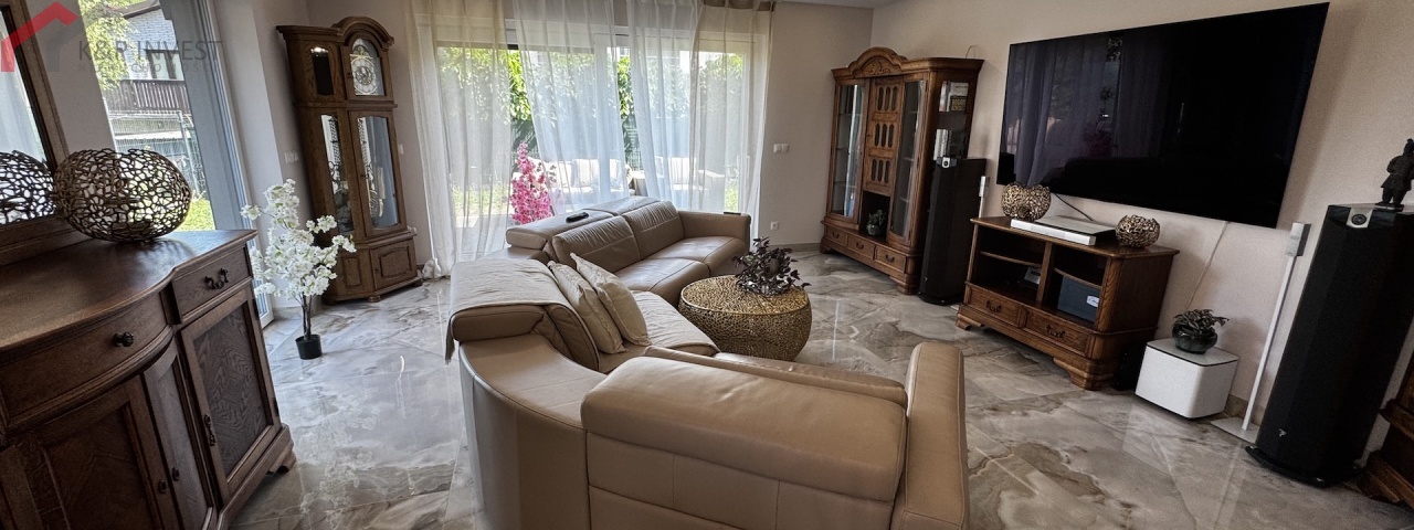 Tarnowskie Góry, śląskie, 4 Bedrooms Bedrooms, 5 Rooms Rooms,2 BathroomsBathrooms,Dom,Wynajem,2635