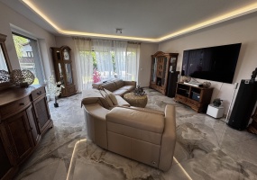Tarnowskie Góry, śląskie, 4 Bedrooms Bedrooms, 5 Rooms Rooms,2 BathroomsBathrooms,Dom,Wynajem,2635 Tarnowskie Góry, śląskie, 4 Bedrooms Bedrooms, 5 Rooms Rooms,2 BathroomsBathrooms,Dom,Wynajem,2635