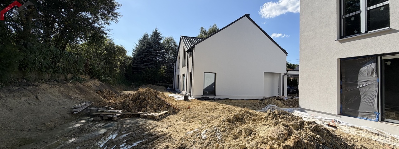 Sosnowiec, śląskie, 3 Bedrooms Bedrooms, 4 Rooms Rooms,2 BathroomsBathrooms,Dom,Sprzedaż,2645