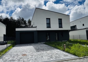 Tarnowskie Góry, śląskie, 5 Bedrooms Bedrooms, 6 Rooms Rooms,2 BathroomsBathrooms,Dom,Sprzedaż,2651