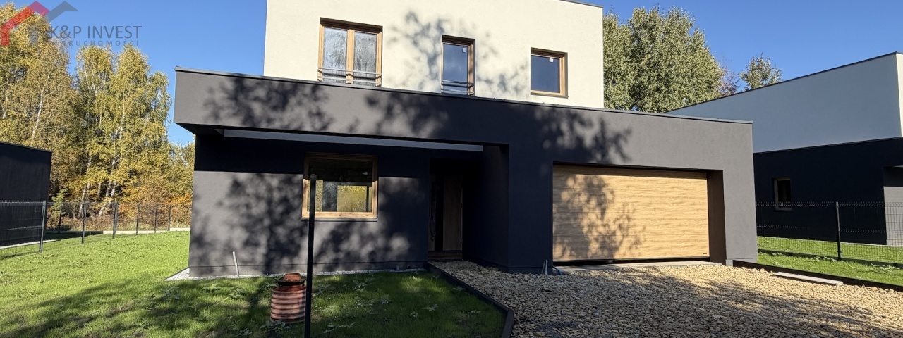 Katowice, śląskie, 5 Bedrooms Bedrooms, 5 Rooms Rooms,3 BathroomsBathrooms,Dom,Sprzedaż,2688