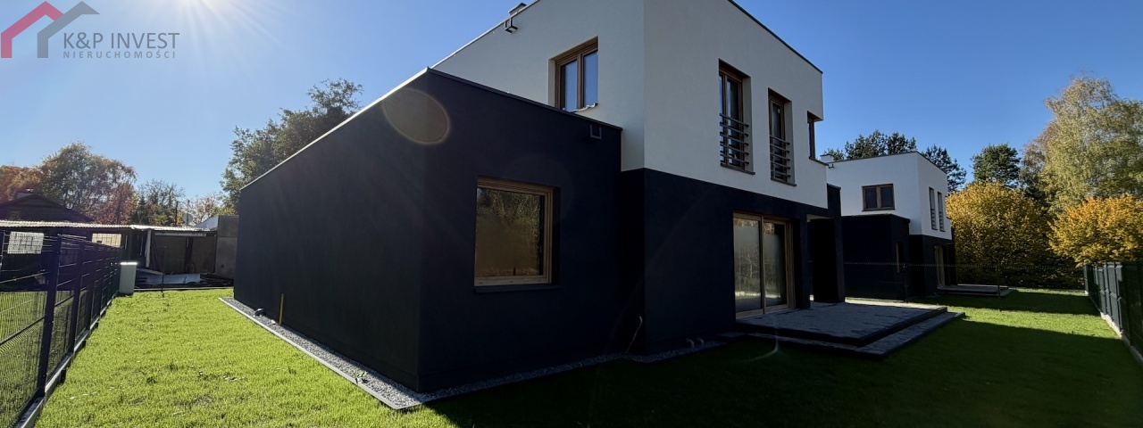 Katowice, śląskie, 5 Bedrooms Bedrooms, 5 Rooms Rooms,3 BathroomsBathrooms,Dom,Sprzedaż,2688