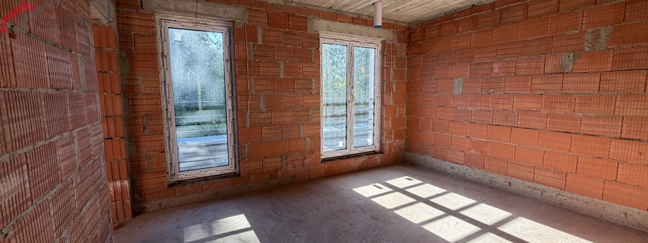 Katowice, śląskie, 5 Bedrooms Bedrooms, 5 Rooms Rooms,3 BathroomsBathrooms,Dom,Sprzedaż,2689
