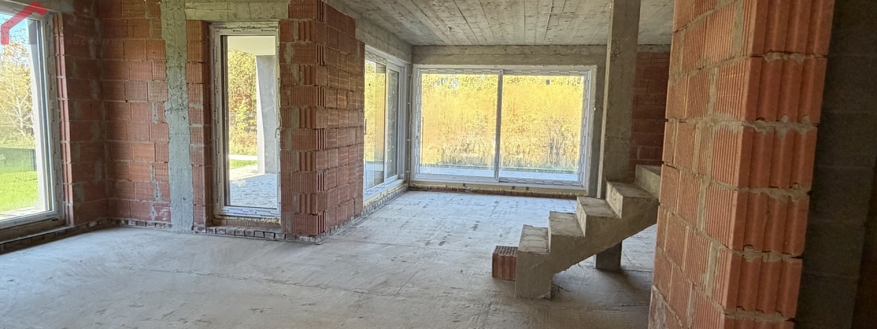 Katowice, śląskie, 5 Bedrooms Bedrooms, 5 Rooms Rooms,3 BathroomsBathrooms,Dom,Sprzedaż,2689